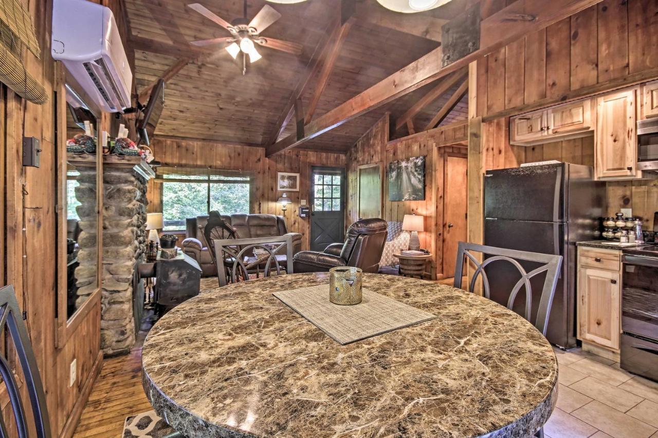 Secluded Stanardsville Cabin With 10 Acres And Hot Tub Εξωτερικό φωτογραφία